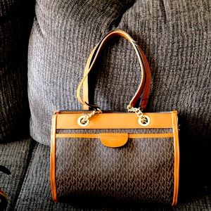 Jones New York purse